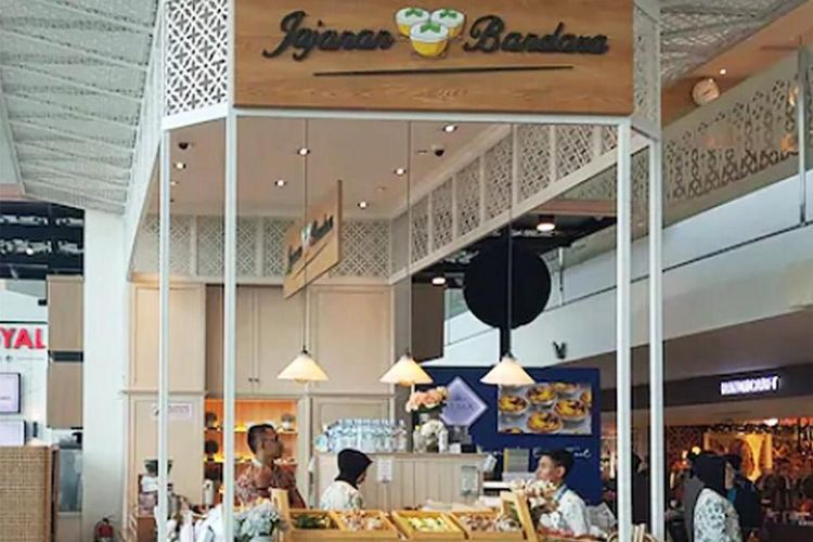 Gerai Jajanan Bandara di Terminal 3 Domestik di Bandara Soekarno-Hatta kelolaan Taurus Gemilang Group.