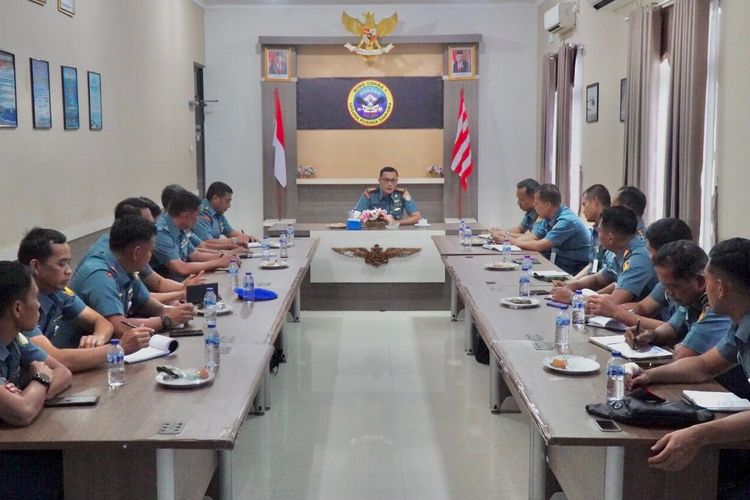 Pusat Penerbangan TNI Angkatan Laut (Puspenerbal) berencana memindahkan enam pesawat mereka dari Wing Udara 2 Juanda, Jawa Timur, ke Wing Udara 1 Tanjung Pinang, Kepulauan Riau. Rencana pemindahan tersebut telah dibahas dalam rapat yang digelar di Ruang Rapat Mako Wing Udara 1 Tanjung Pinang, Rabu (8/5/2024).