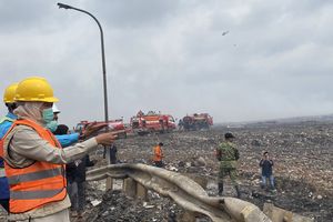 Kebakaran TPA Supit Urang Malang Meluas Jadi 15 Hektare, Helikopter Dikerahkan