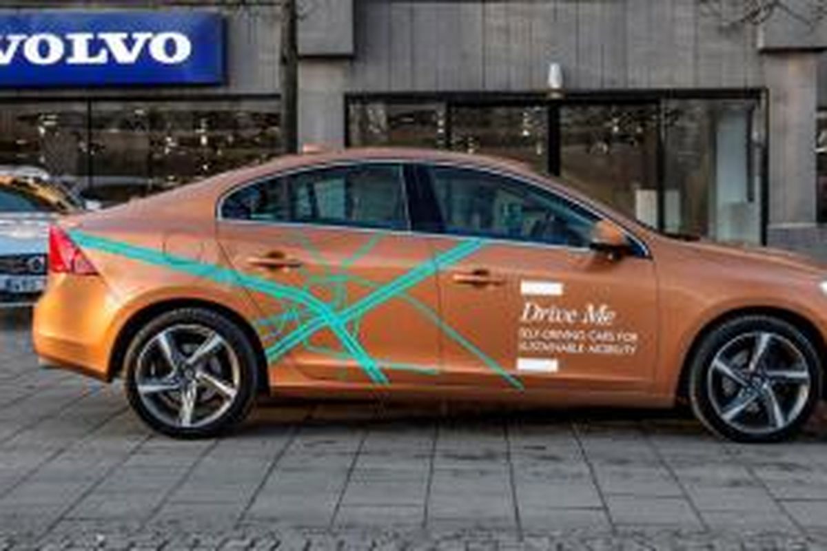 Volvo tengah menguji teknologi otonomos.