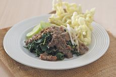 Resep Rujak Kangkung Sambel Asem, Ide Olahan Kangkung ala Rumahan