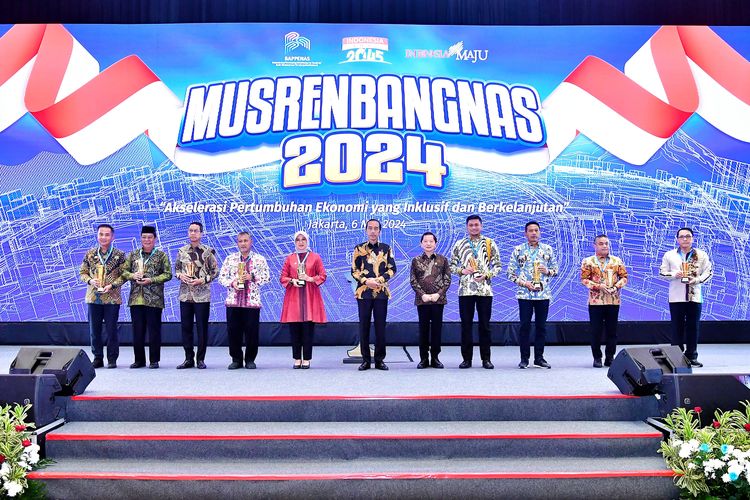 Pemprov DKI Jakarta meraih terbaik tiga Penghargaan Pembangunan Daerah (PPD) 2024 kategori Provinsi Terbaik dari Badan Perencanaan Pembangunan Nasional (Bappenas) RI di JCC, Senin (6/5/2024).