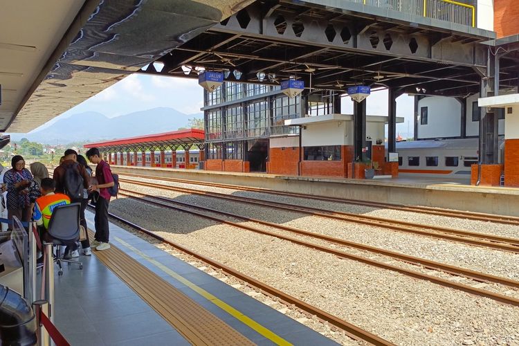 Anak Naik KRL Bayar atau Tidak? Cek Syaratnya