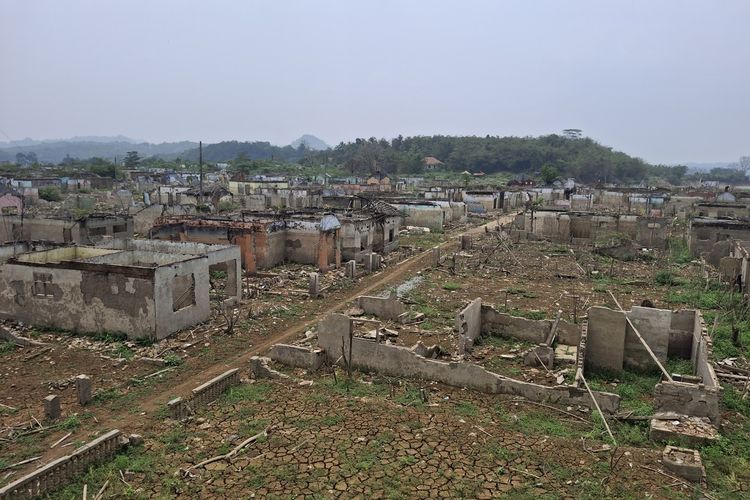 Bendungan Karian Banten Surut, Ribuan Rumah Bekas Permukiman yang Terendam Kembali Muncul