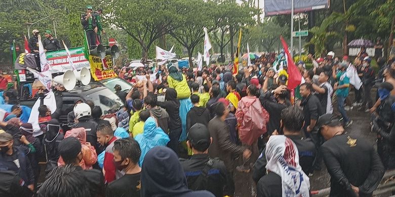 Harus Tahu Apakah Pasalpasal UU Cipta Kerja Rugikan Buruh? Ini Kata Serikat Pekerja