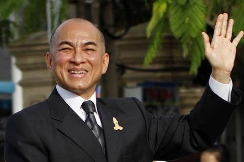 Profil Norodom Sihamoni, Raja Kamboja