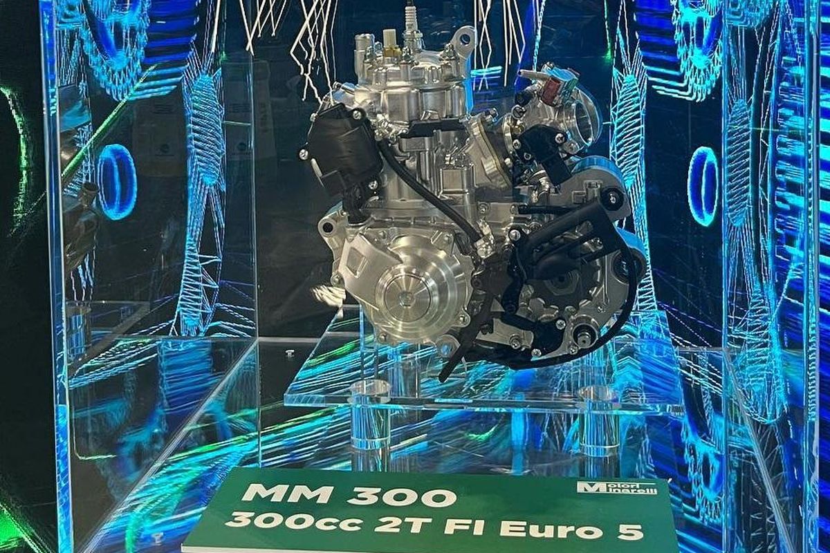 Motori Minarelli mengembangkan mesin motor 2-tak dengan standar emisi Euro5.

