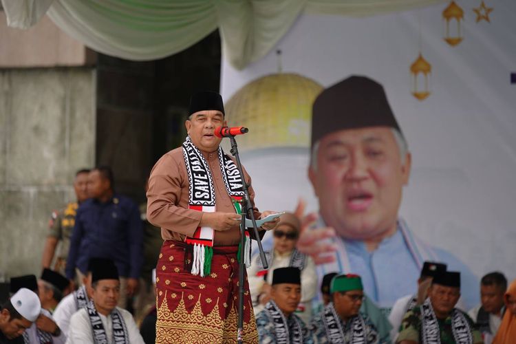 Gubernur Riau Edy Natar Nasution menghadiri puncak Milad ke-111 Muhammadiyah Provinsi Riau, Jumat (1/12/2023).