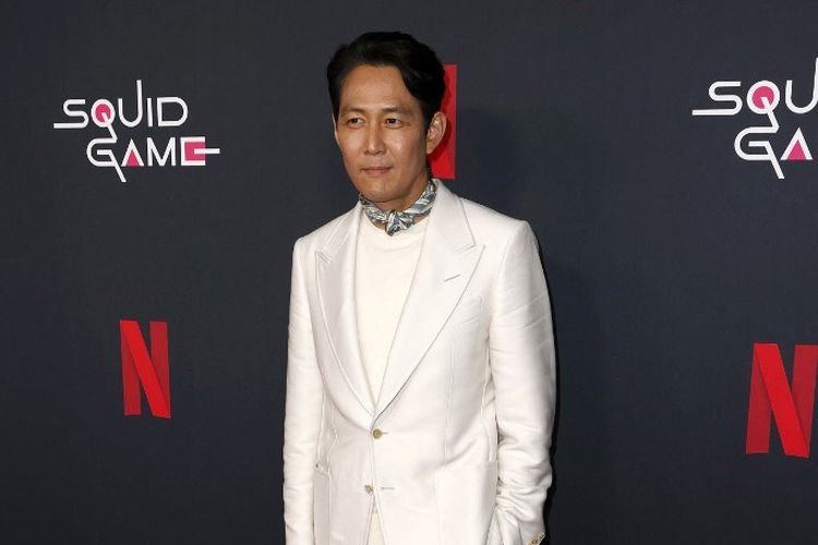 Aktor asal Korea Selatan Lee Jung Jae menghadiri pemutaran perdana Squid Game di NeueHouse Los Angeles di  Hollywood, California, pada 8 November 2021. 