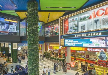 Pertama di Jakarta, Living Plaza Resmi Dibuka