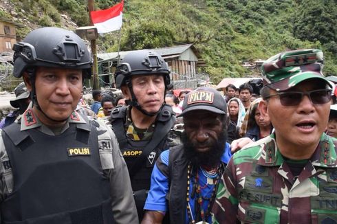 Kapolda Papua dan Pangdam Cenderawasih Nyaris Ditembak Kelompok Penyandera