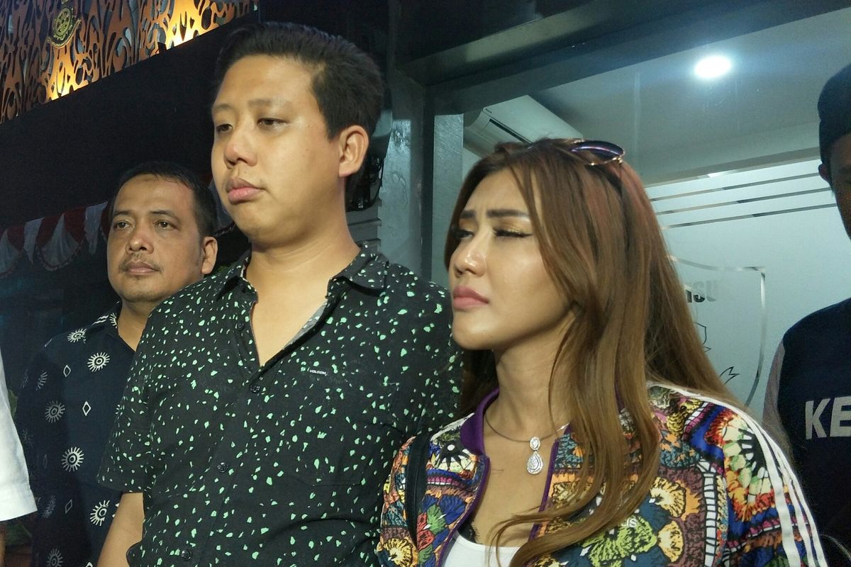 Pablo Benua dan Rey Utami saat ditemui di Dit Reskrimsus Polda Metro Jaya, Jakarta Pusat, Selasa (2/7/2019).
