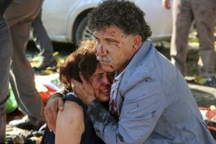 Sedikitnya 95 orang tewas dalam ledakan kembar pada sebuah unjuk rasa damai di Ankara, Turki, Sabtu (10/10/2015).