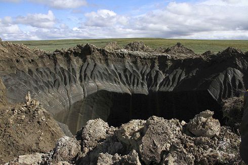 Lubang Misterius Sedalam 50 Meter di Siberia, Benarkah Bekas Meteor?