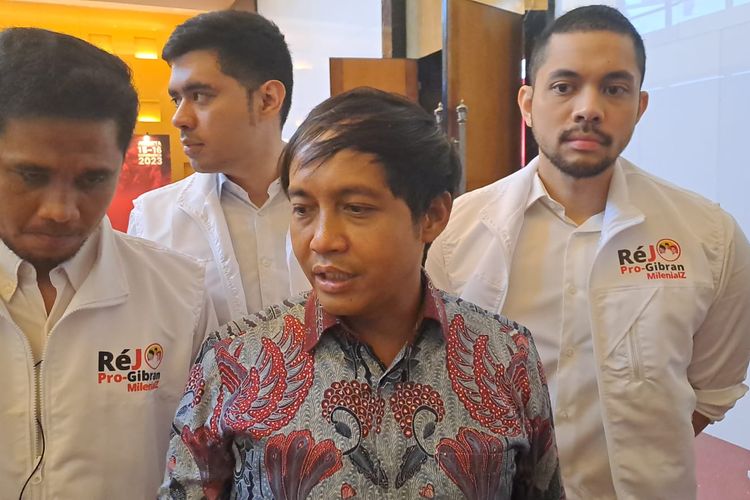 Sekretaris Jenderal (Sekjen) Partai Solidaritas Indonesia (PSI) Raja Juli Antoni saat ditemui di kawasan Jakarta Pusat, Rabu (15/11/2023). 