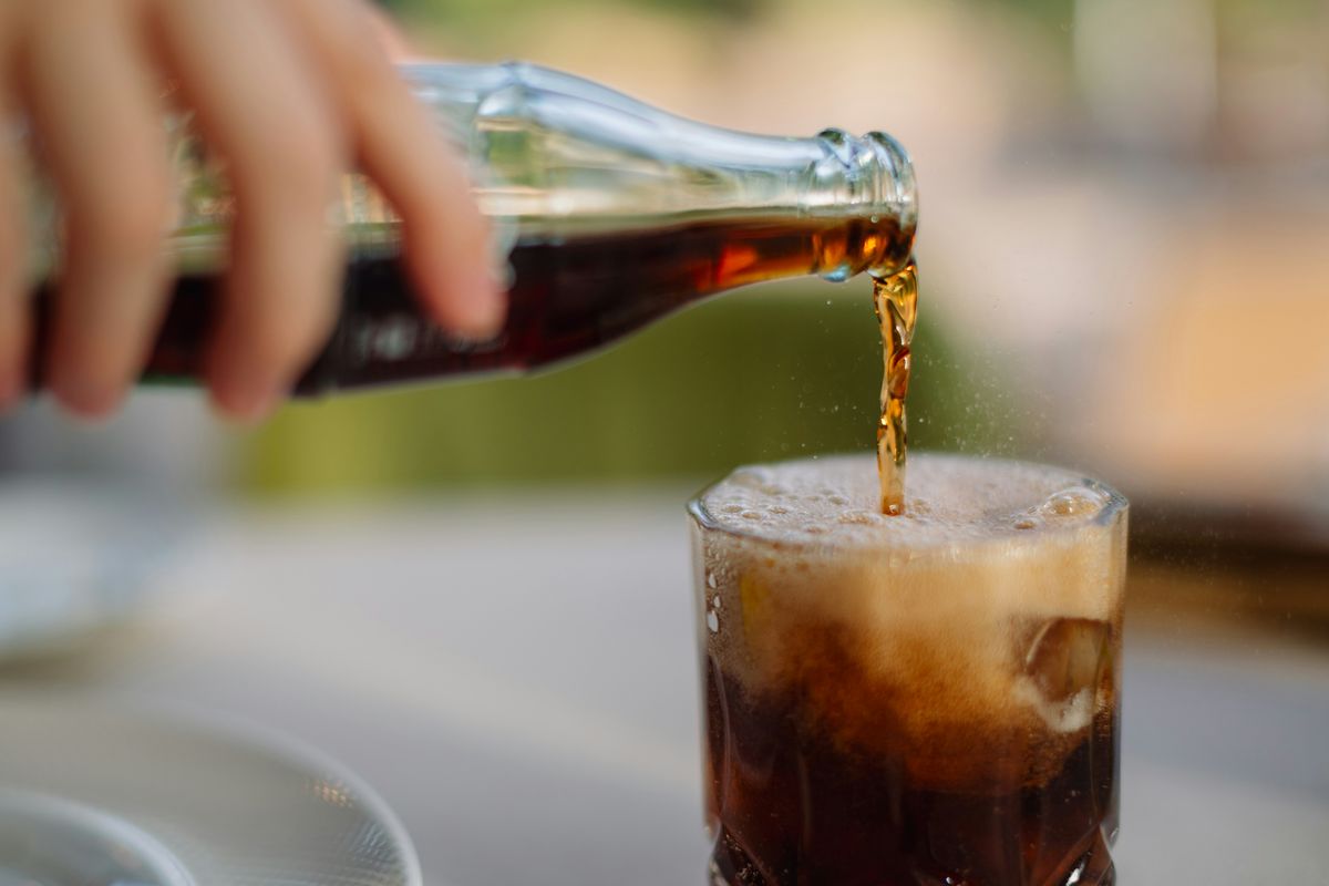 Ahli Gizi Ungkap Dampak Buruk Minum Soda Setiap Hari bagi Kesehatan Tubuh