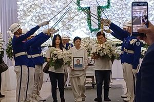 Kenapa Ada Upacara Pedang Pora Sebelum Jenazah Alvin Lim Dikremasi?
