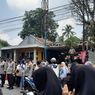 Olah TKP Pembunuhan Ibu dan Anak di Subang Disaksikan Puluhan Warga