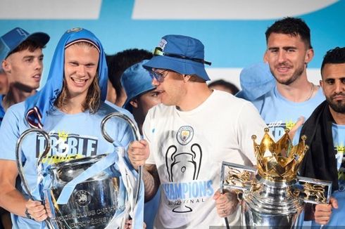 Parade Treble Man City Diguyur Hujan: Haaland Telanjang Dada, Guardiola Isap Cerutu