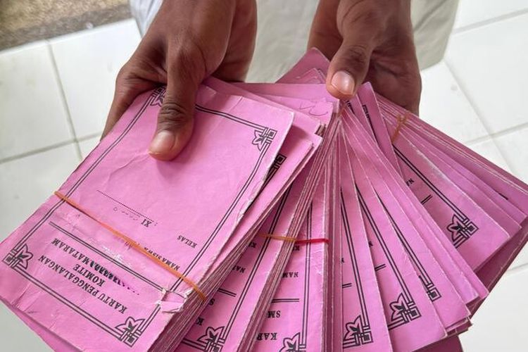 Terungkap, Siswa di NTB Harus Bayar Komite untuk Ambil SKL