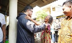Mas Dhito Temui Mbah Minem, Penjual Bunga Tabur yang Hidupi Keluarga di Kediri