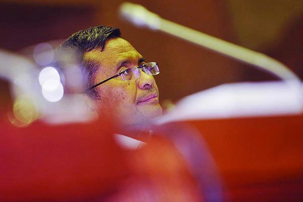 Menteri Badan Usaha Milik Negara (BUMN) Dahlan Iskan hadir dalam rapat kerja dengan Komisi VI DPR di Gedung Parlemen, Jakarta, Selasa (25/9). Rapat antara lain membahas BUMN yang menerima dana penyertaan modal negara.