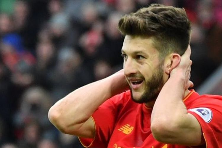 Reaksi gelandang Liverpool, Adam Lallana, dalam pertandingan Premier League melawan Swansea City di Stadion Anfield pada 21 Januri 2017.  