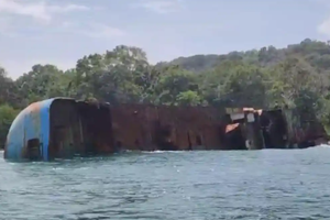 Wisatawan Tewas di Pantai Pangandaran Usai Loncat dari Bangkai Kapal Viking