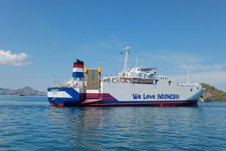 Kapal ferry yang dioperasikan oleh PT Jembatan Nusantara (JN), salah satu anak usaha PT ASDP Indonesia Ferry (Persero). 