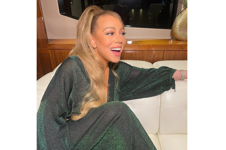 Outfit Mariah Carey yang bisa jadi inspirasi.