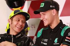 Usia Terpaut Jauh, Rossi Nilai Quartararo Bisa Jadi Anaknya