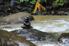 Truk Pasir Hanyut Terbawa Arus Sungai di Banjarnegara, Sopir Hilang