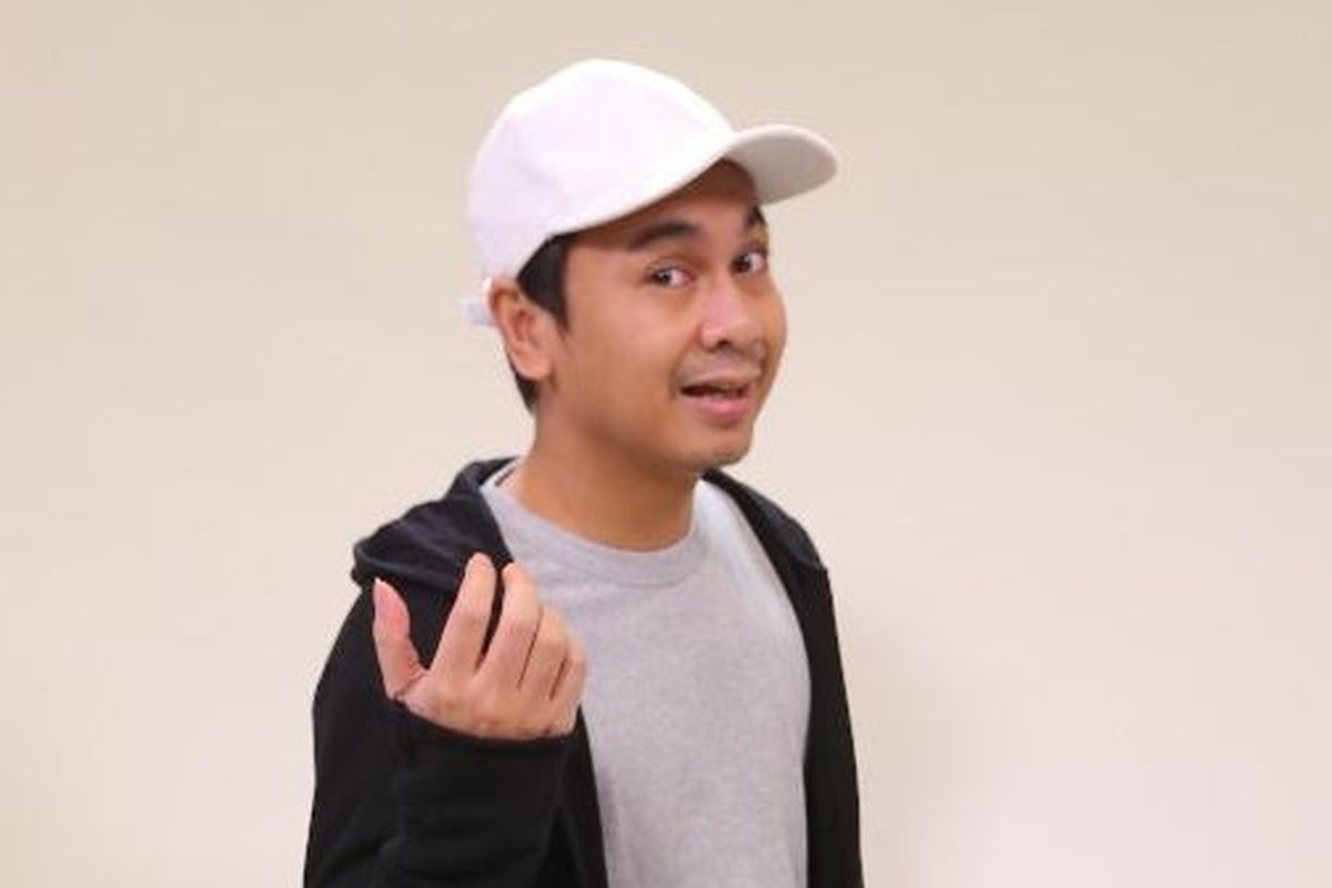 Komika Raditya Dika menjadi salah satu juri Stand Up Comedy Indonesia (SUCI) IX KompasTV.