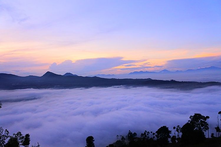 Panorama Gunung Putri di Lembang, Kabupaten Bandung Barat