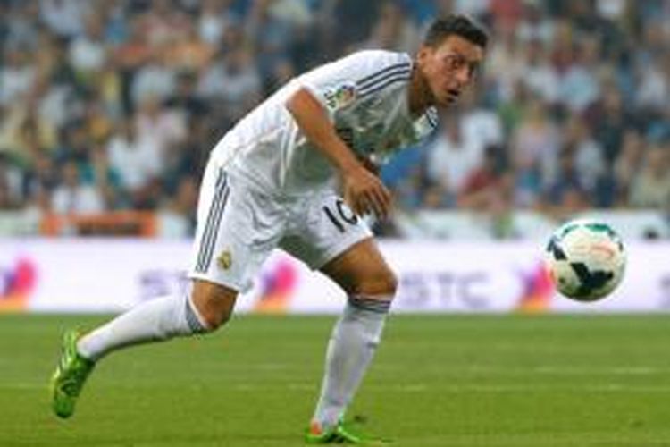 Gelandang Real Madrid, Mesut Oezil.