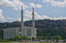 Ada Masjid Istiqlal di Bosnia, Hadiah dari Presiden Soeharto