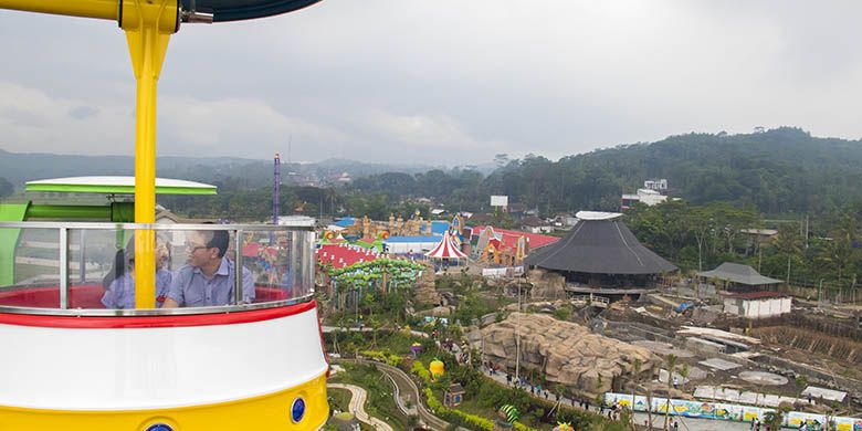 Panorama Saloka Theme Park seluas 18 hektar yang terlihat dari Cakrawala.