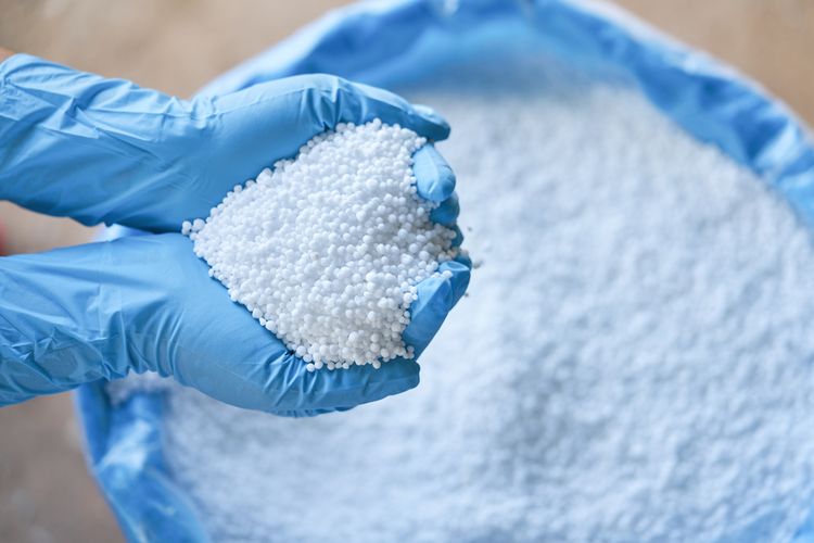 Peneliti Temukan Cara Membuat Amonia Bahan Baku Pupuk Dari Udara Halaman All Kompas Com