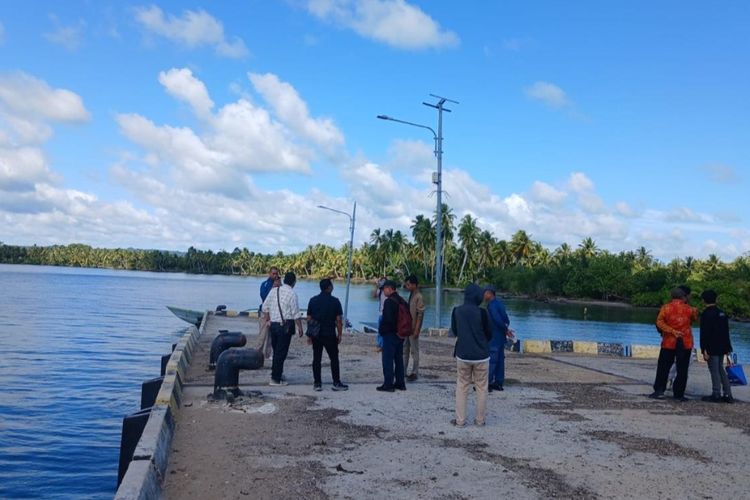 Korupsi Dermaga Mentawai Rp 17 Miliar Sebabkan Bangunan Amblas, Tiga Tersangka Ditahan