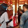 Presiden Jokowi Beri Bantuan Sembako untuk Seniman Solo