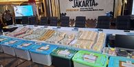 Penampakan 74 Kg Emas-Uang Rp 543 Miliar Hasil Penggeledahan 13 Lokasi Kasus Korupsi
