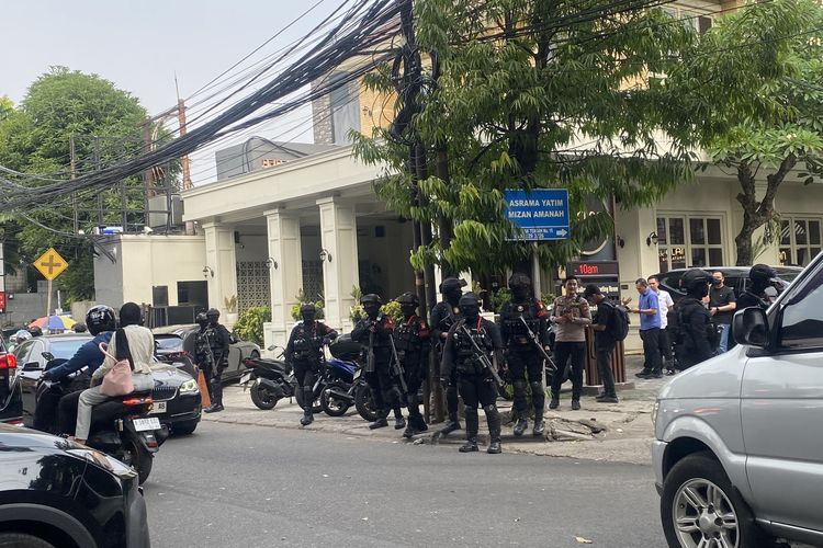 Polisi Geledah Restoran di Cipete Jaksel Terkait Dugaan Korupsi Batu Bara PLTU