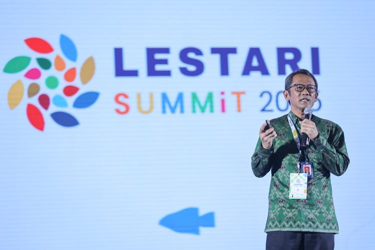 Direktur Keuangan Berkelanjutan OJK, Joko Siswanto, dalam Lestari Summit dan Awards 2025, Jakarta Selatan, Kamis (2/10/2025). 