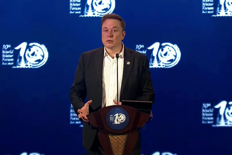 Tangkapan layar dari video yang menayangkan CEO SpaceX sekaligus Tesla Inc Elon Musk berbicara dalam pembukaan World Water Forum (WWF) ke-10 di Bali, Senin (20/5/2024).