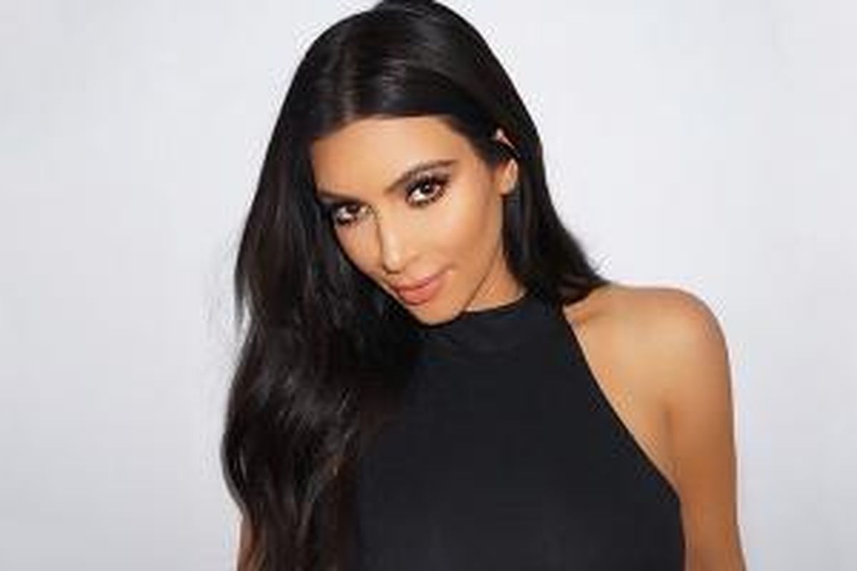 Rambut indah Kim Kardashian ternyata ada pada jumlah sampo yang digunakan saat mencuci rambut. 