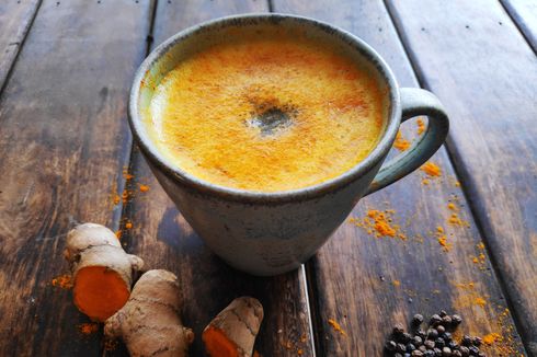 Baik untuk Kesehatan, Ini Manfaat Turmeric Coffee Beserta Resepnya 