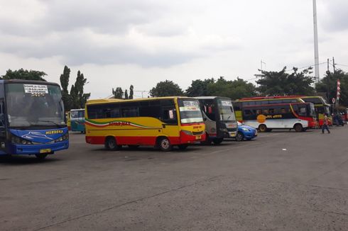 Sejak Covid-19 Merebak, Jumlah Penumpang di Terminal Bus Kalideres Menurun