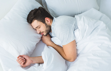 Tips tidur nyenyak bagi penderita asam lambung.