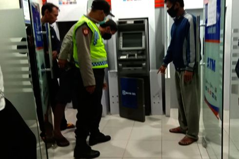 Ingin Beli Ponsel, Pelajar Nekat Bongkar Mesin ATM Pakai Palu