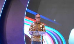 Dorong Investasi Industri Otomotif, Menperin Sambut Baik Pabrik Baru Mercedes-Benz di Cikarang